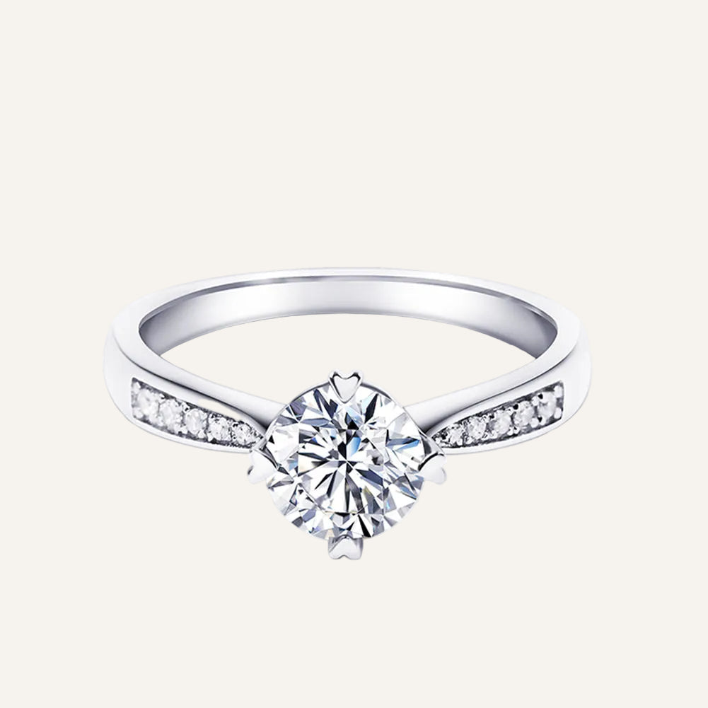 Fiore pavé solitärring med rund moissanite från LunNoire